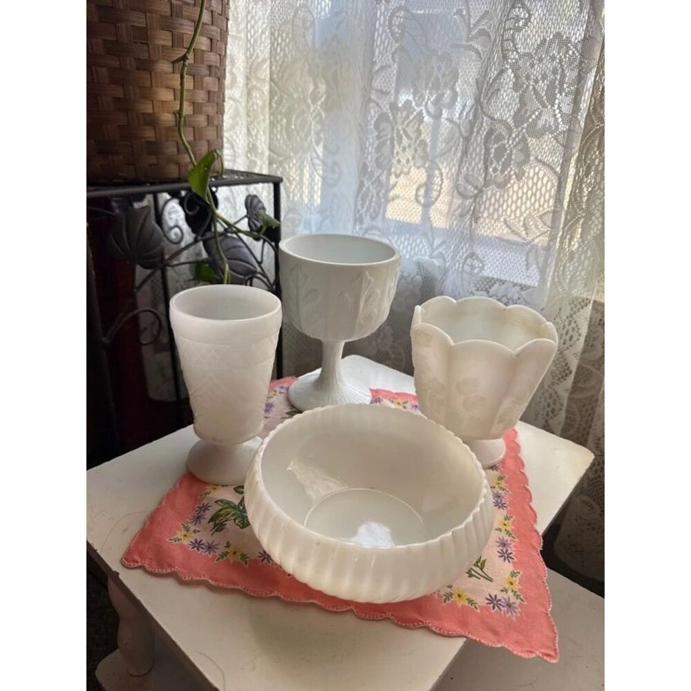 Vintage White Milk Glass Collection – Set of 4 Vases, Planter & Decorative Bowl